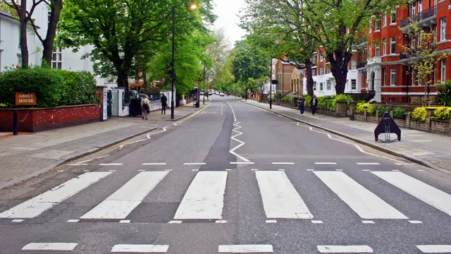Abbey Road Crossing — St John's Wood, London