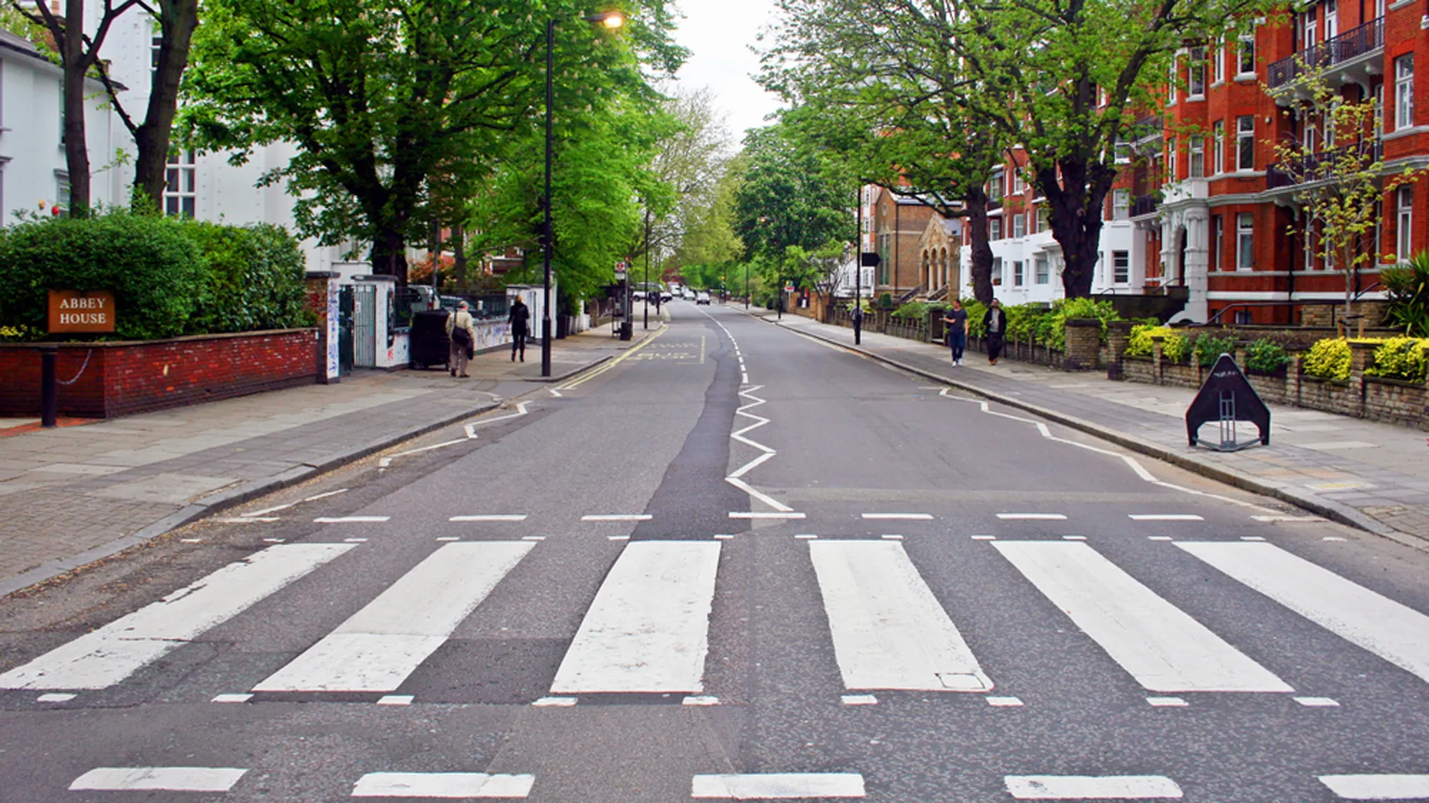 Abbey Road Crossing — St John's Wood, London