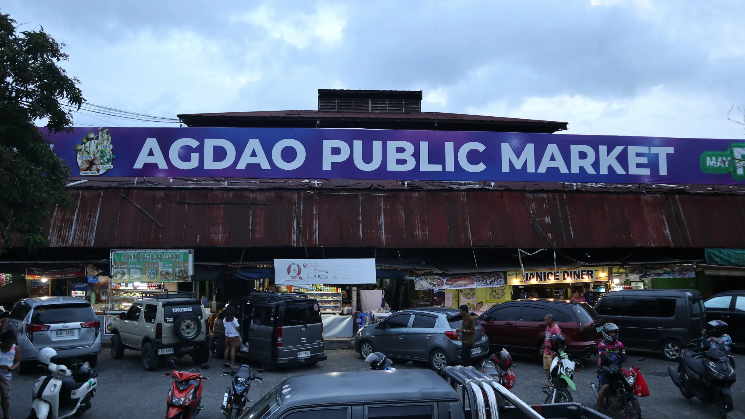 Balut and Siomai Stall, Agdao: live webcam view over Agdao, Davao City, Philippines