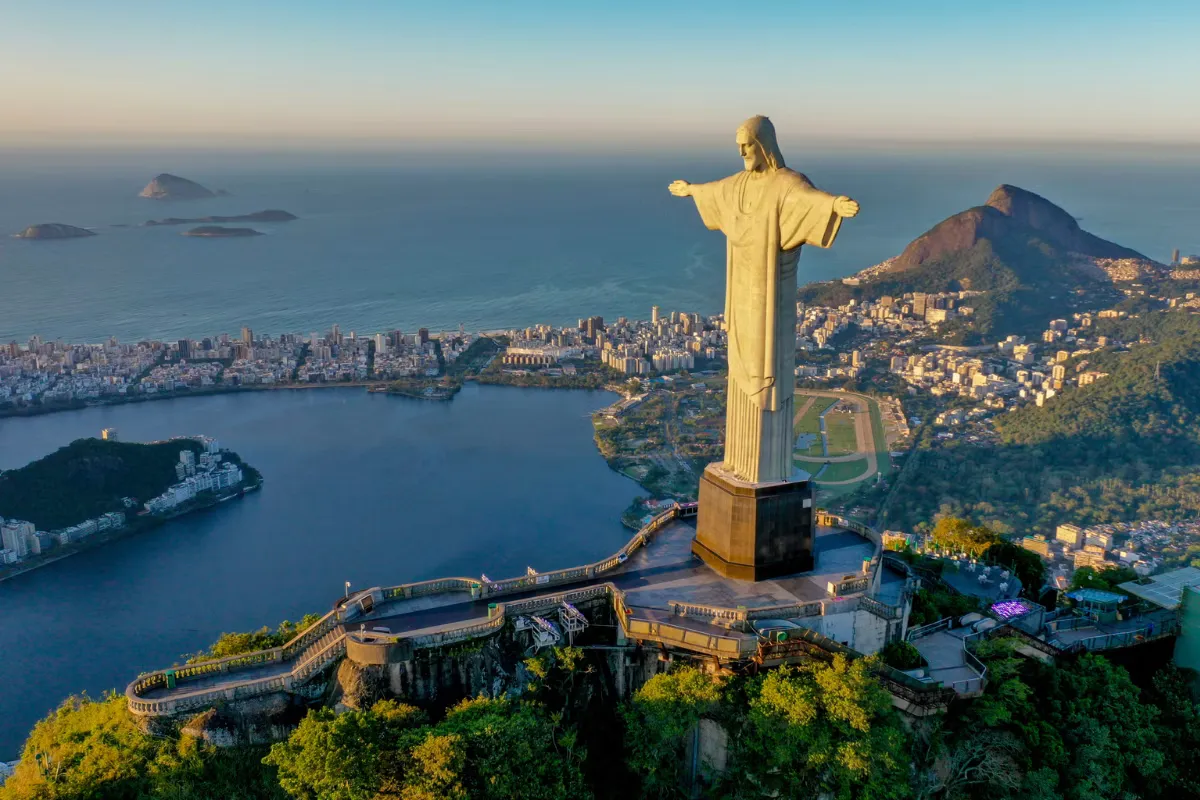Christ the Redeemer: live webcam view over Corcovado, Rio de Janeiro, Brazil