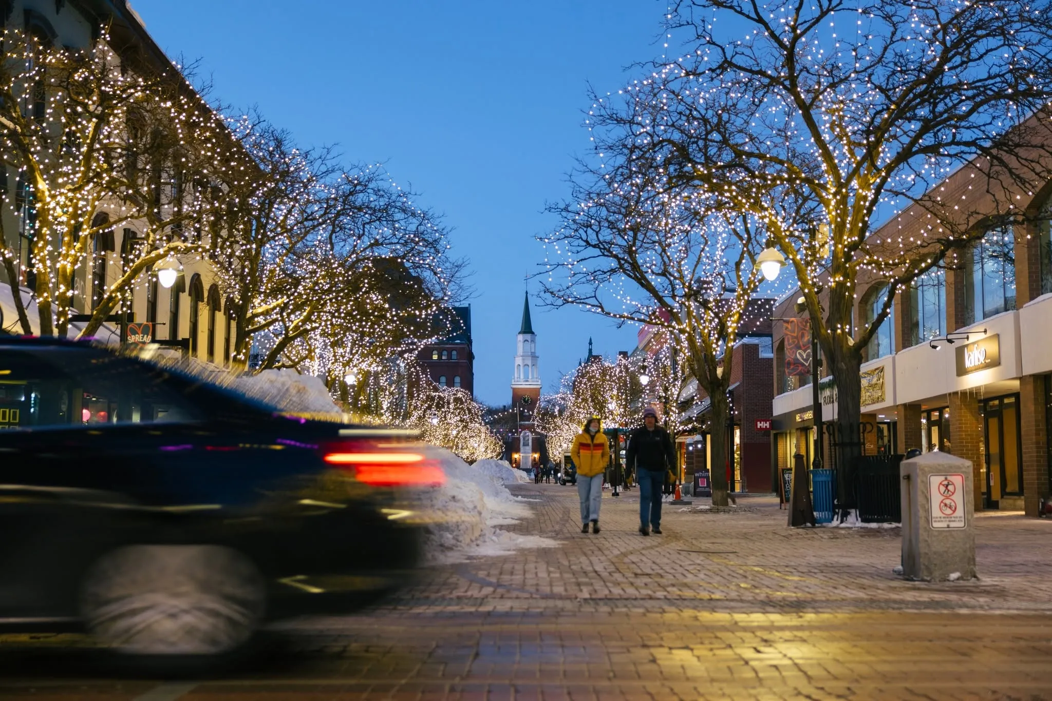 Church Street Marketplace — live webcam view over Church Street, Burlington, United States