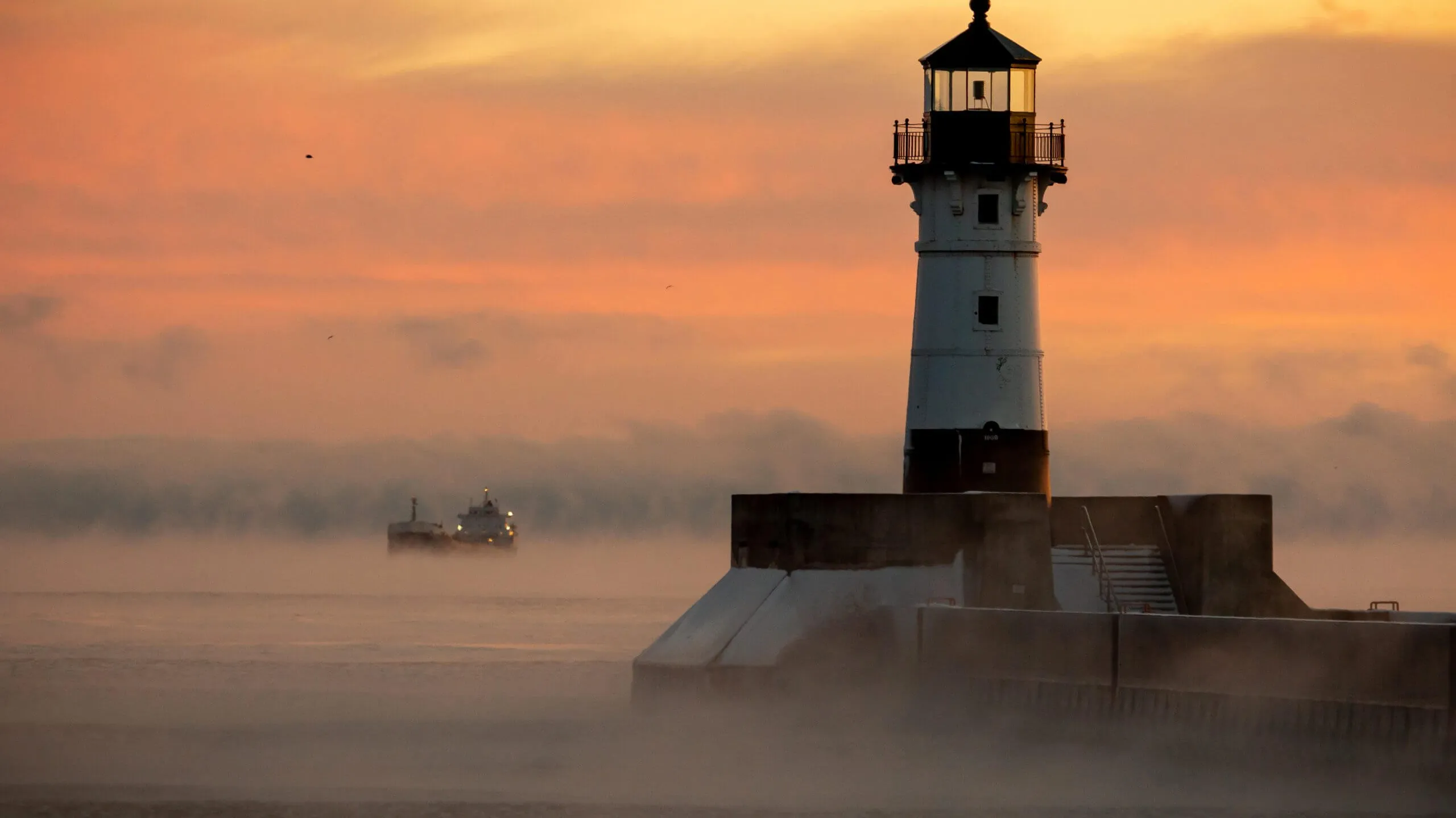 Duluth Ship Canal Lighthouses, Canal Park, Duluth