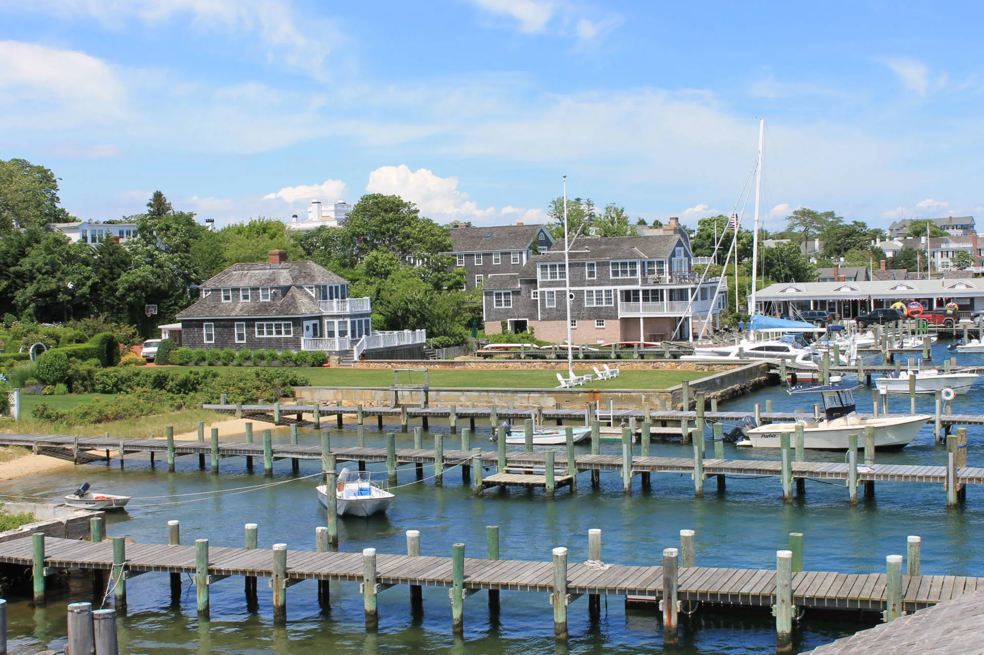 Edgartown Harbor and Katama Bay: live webcam view over Dock Street, Edgartown, United States