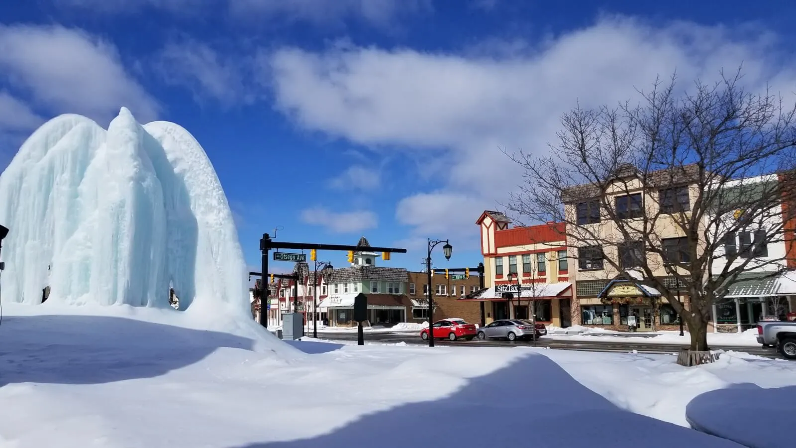 Snowman Cam, Gaylord — live webcam view over Gaylord, Michigan, United States