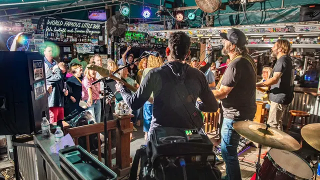 Hog's Breath Stage Cam, Front Street, Key West