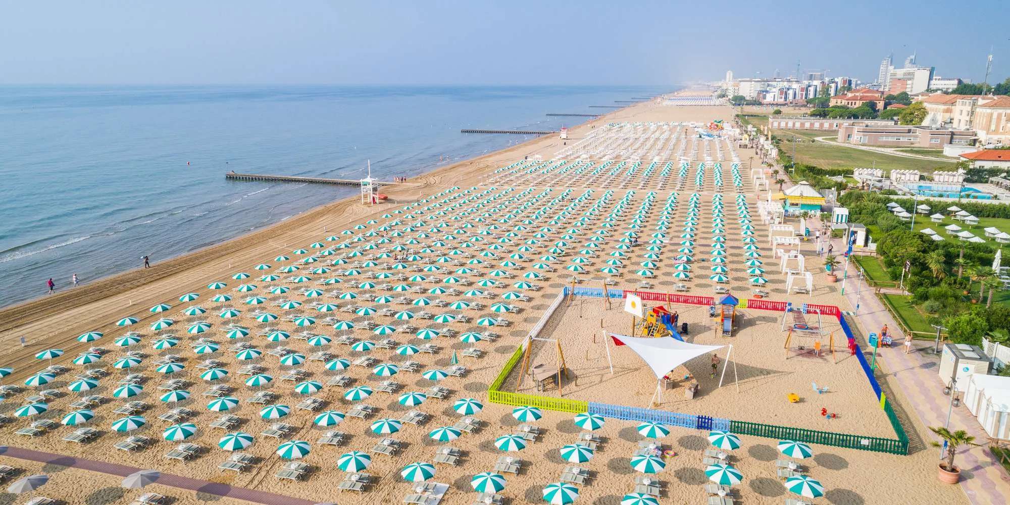Oro Beach, Lido di Jesolo — live webcam view over Lido di Jesolo, Veneto, Italy
