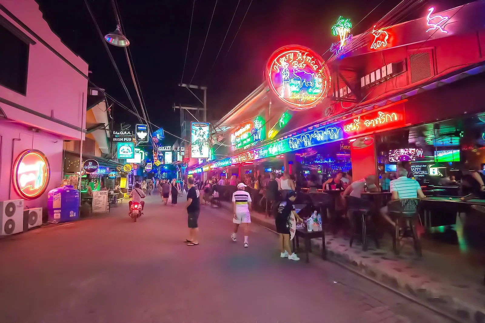 Soi Green Mango After Dark — Chaweng, Koh Samui
