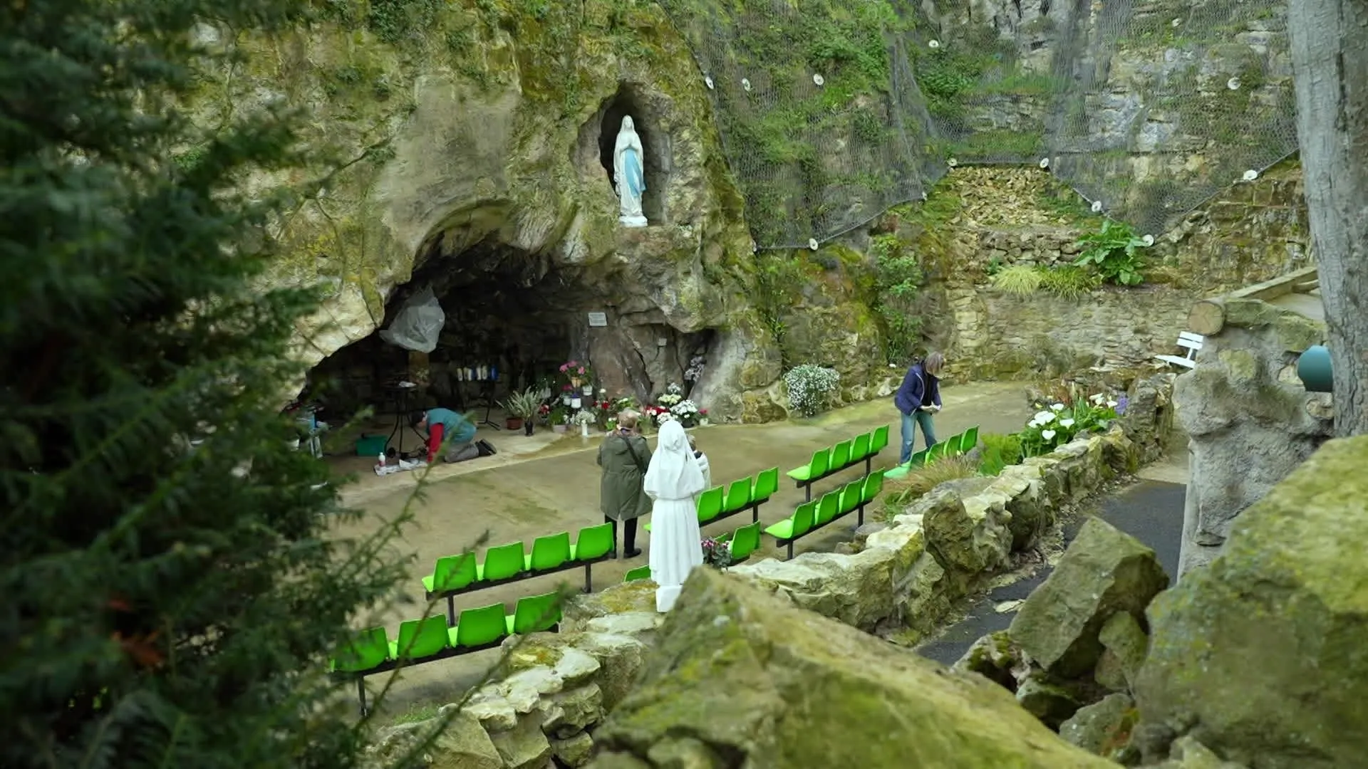 The Grotto of Massabielle — live webcam view over Sanctuary of Our Lady, Lourdes, France