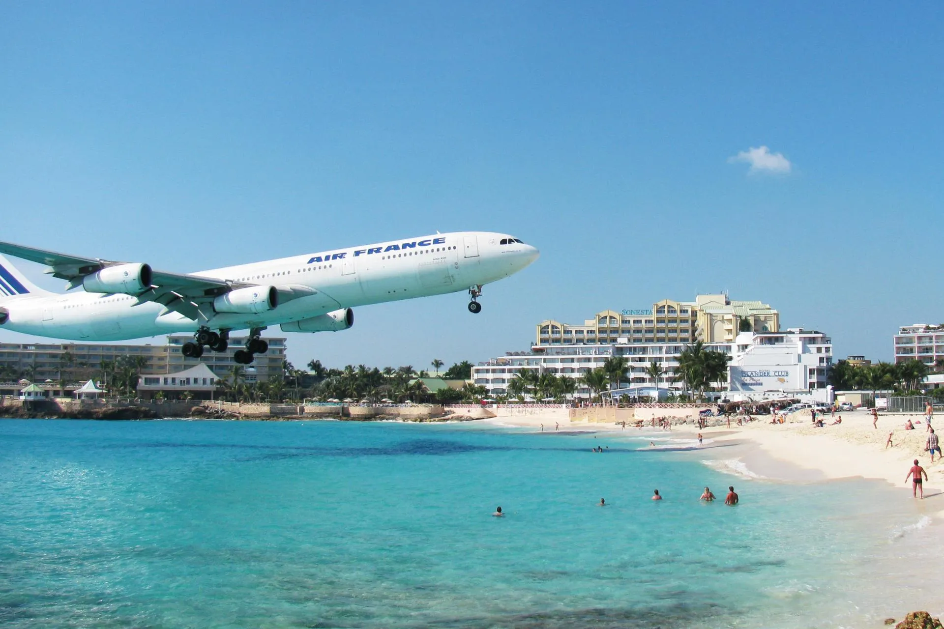 Maho Beach Jet Blast — Maho Beach