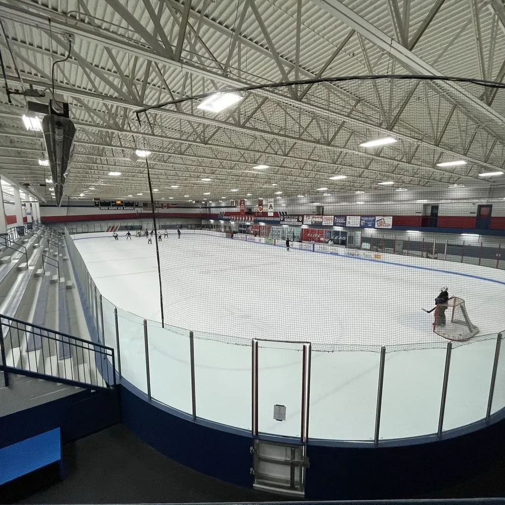 Minnetonka Ice Arena, Rink A: live webcam view over Williston Road, Minnetonka, United States