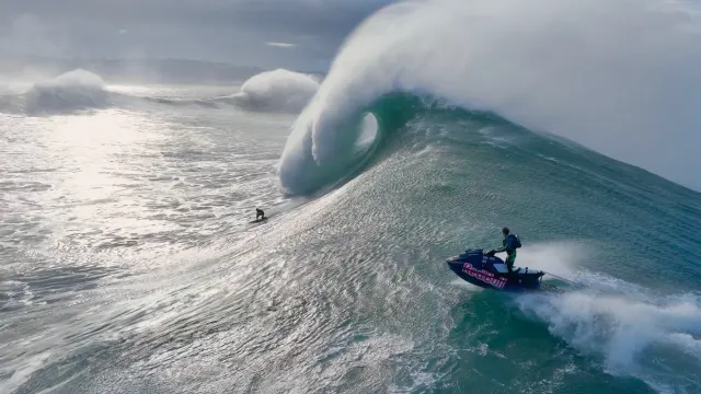 Nazaré Big Wave Cam — Praia do Norte, Nazaré