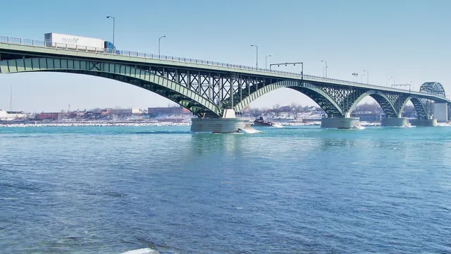 Peace Bridge, Fort Erie, Fort Erie, Ontario