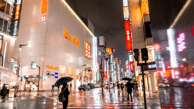 Rainy Night Walk in Shinjuku, Shinjuku, Tokyo