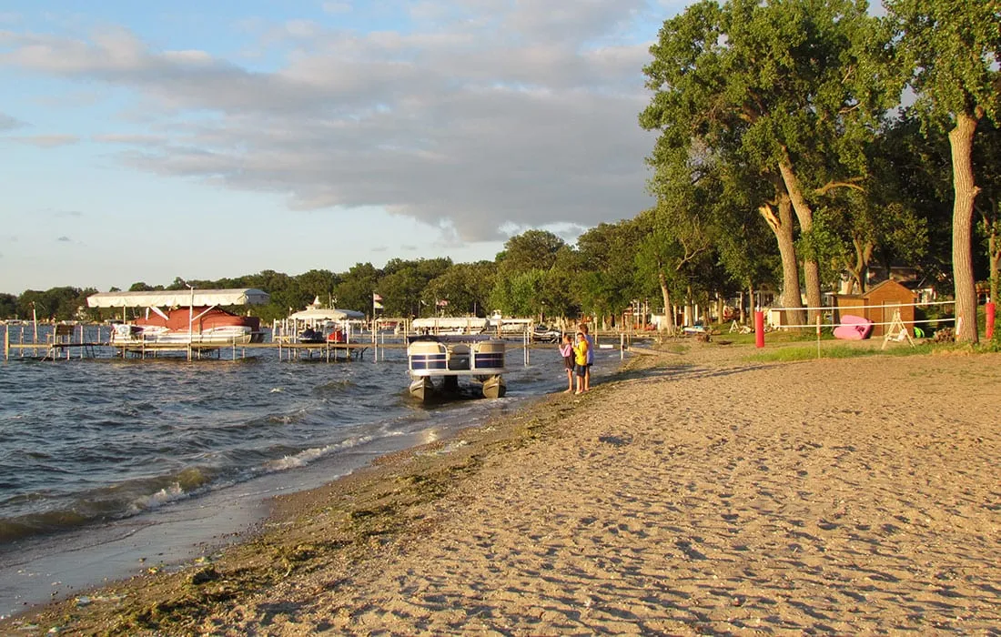 Big Spirit Lake — live webcam view over Spirit Lake, Iowa, United States