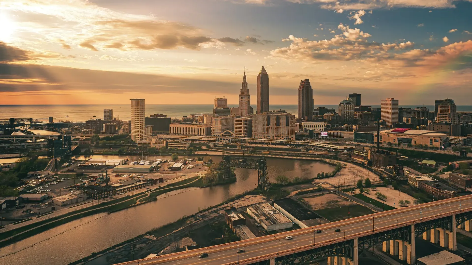 Terminal Tower — live webcam view over Public Square, Cleveland, United States