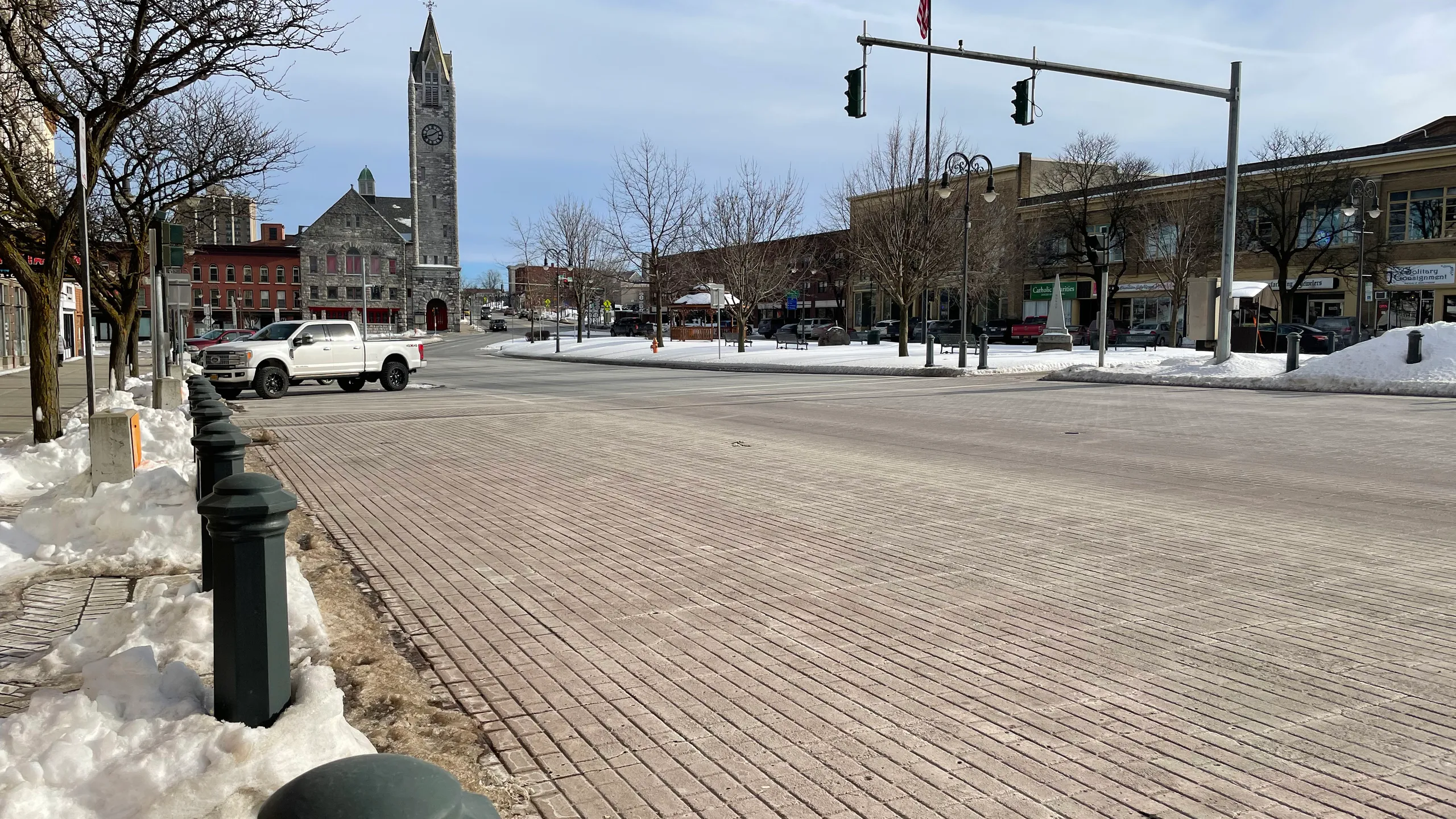 Public Square, Watertown: live webcam view over Public Square, Watertown, United States